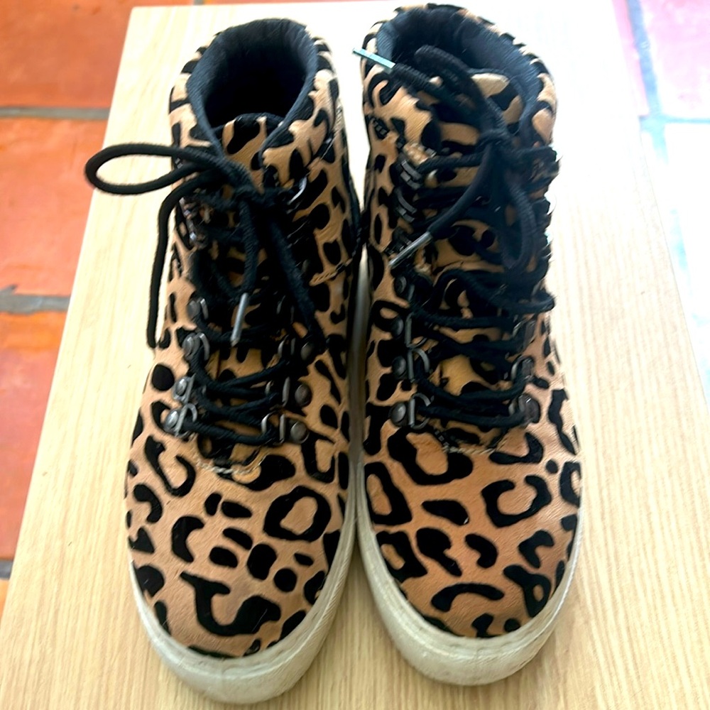 Leopard platform sneakers